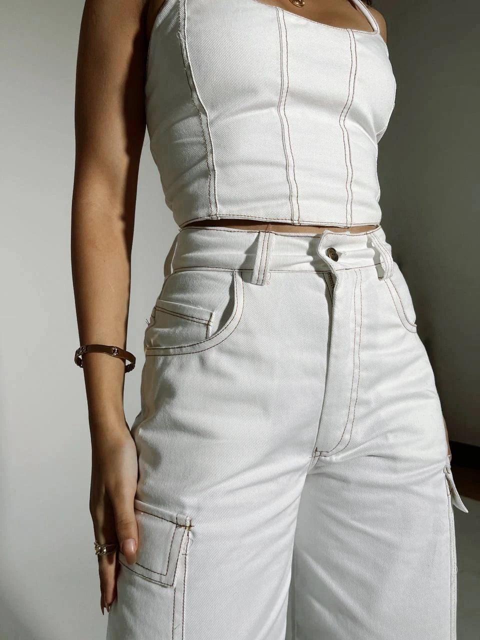 Pantalon Cargo Pespuntes Beige