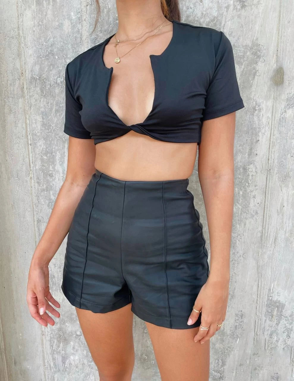 Short Vena Cuero