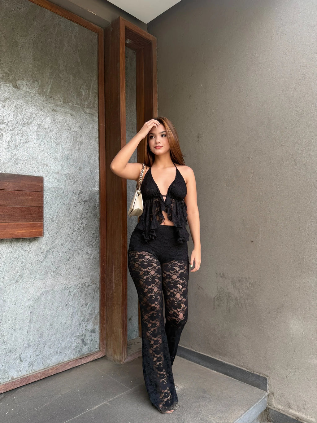 Blusa Encaje Scarf Negra