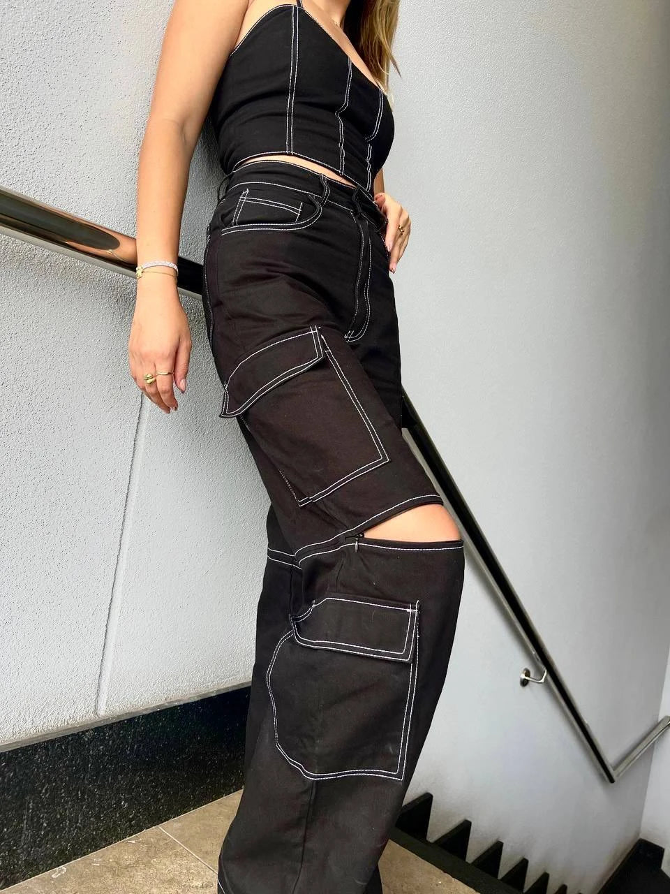 Pantalon Cargo Pespuntes Negro