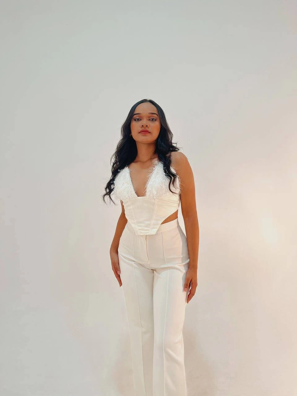 Corset Blanco Plumas Triangulo