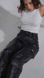 Pantalon Cargo Cuero Negro