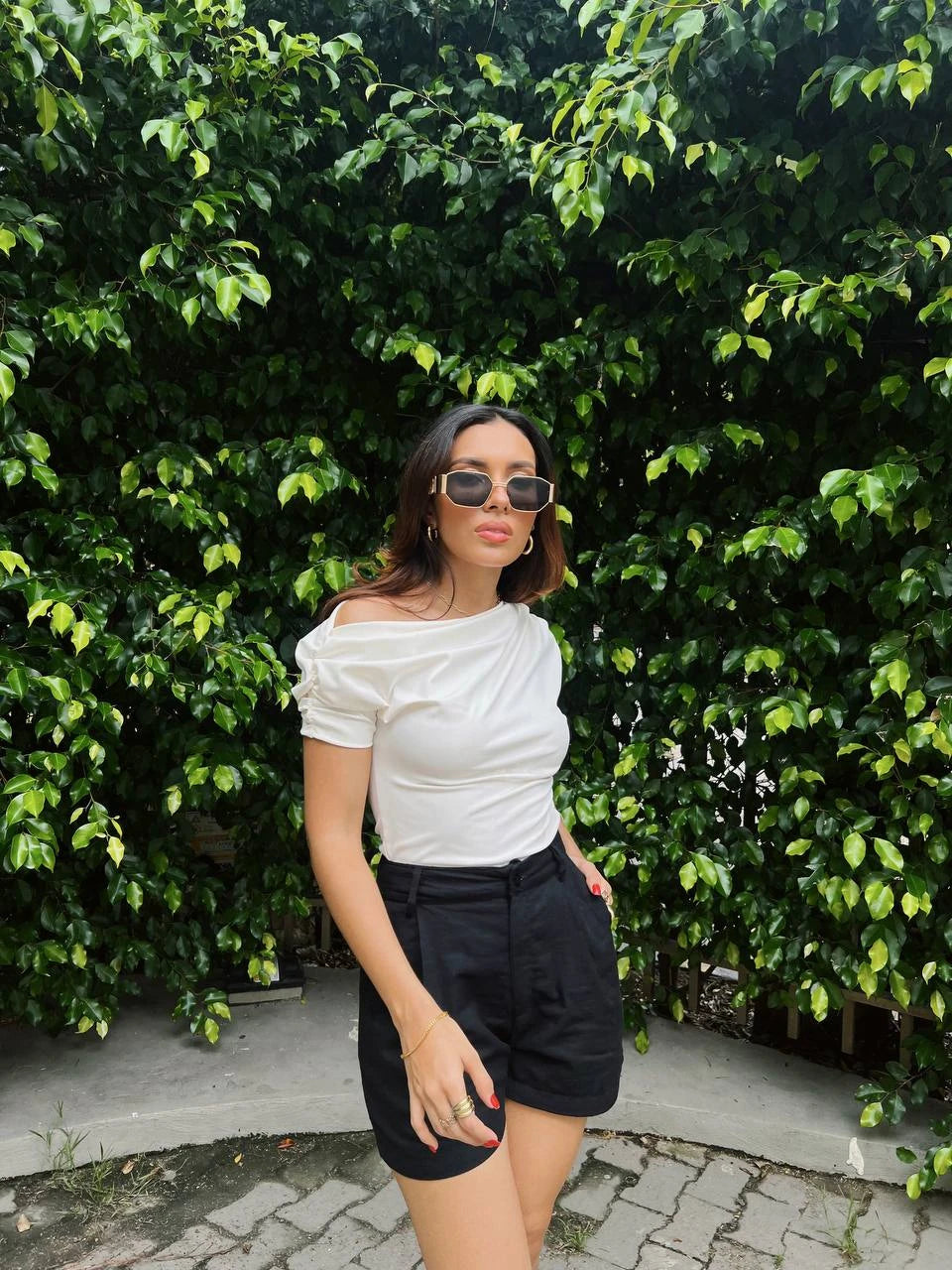 Blusa Hombro Irregular Beige