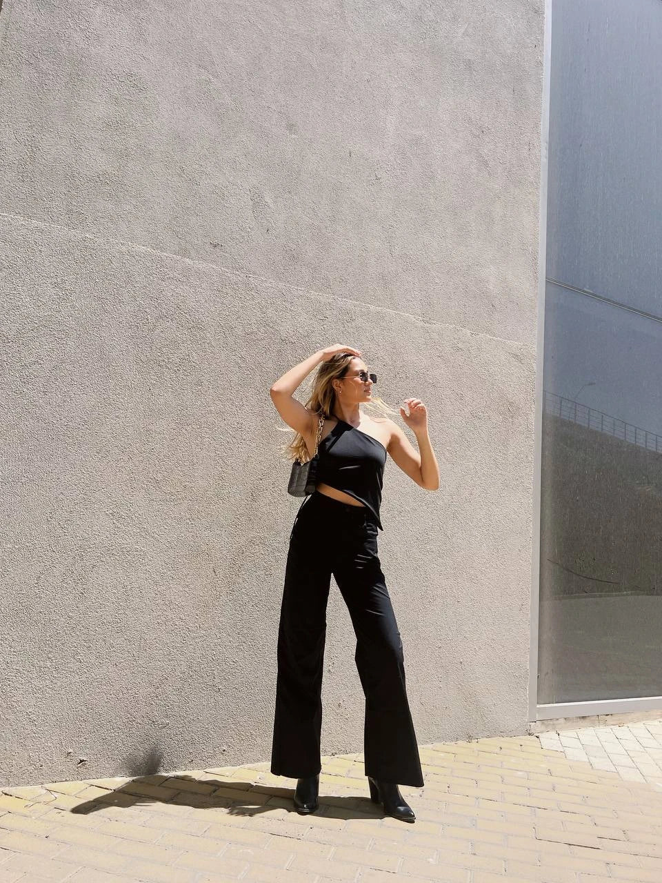Irregular Top Backout Negro