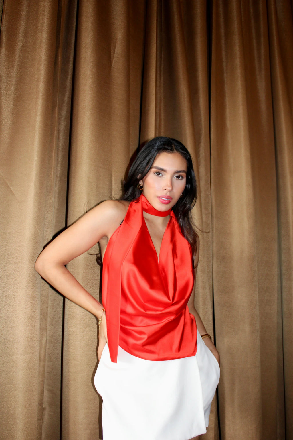 Blusa Seda Bib Bufanda Roja