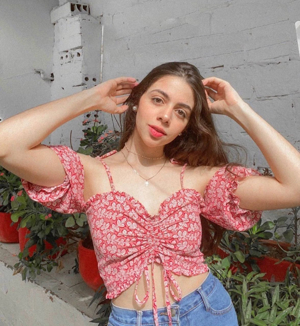 Blusa Red Flowers