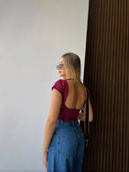 Blusa Basic Backout Red Wine