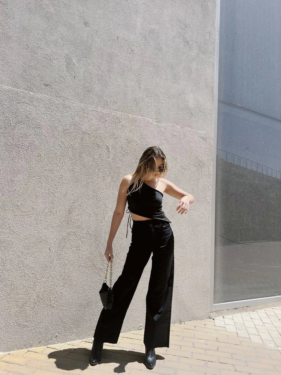 Irregular Top Backout Negro