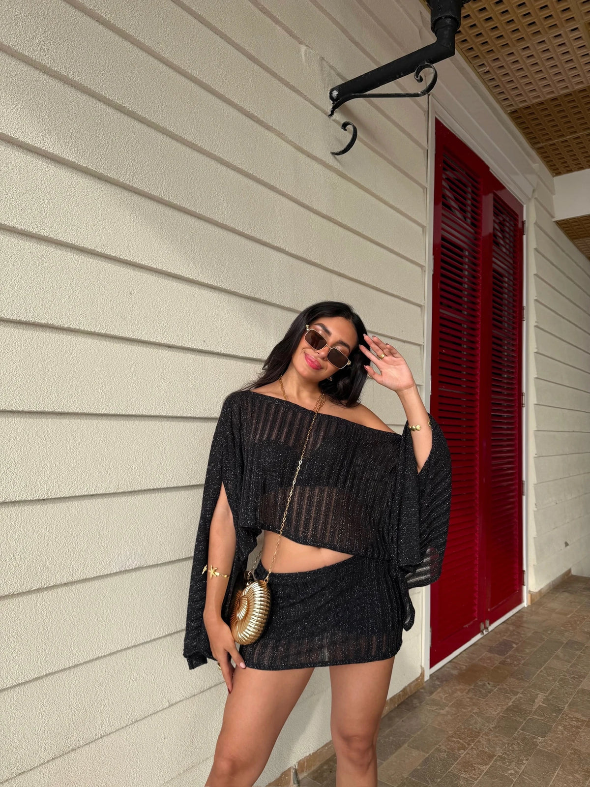 Blusa 7 Ways Crochet Negra Brillante