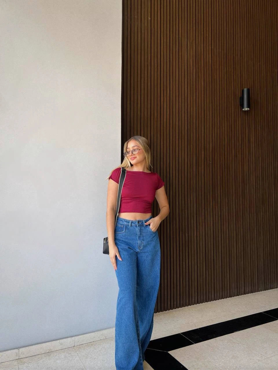 Blusa Basic Backout Red Wine