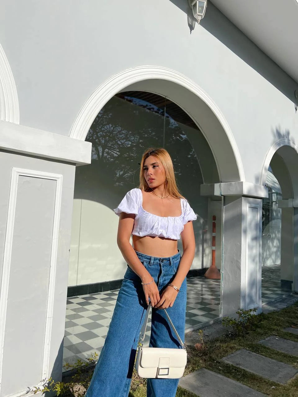 Crop Top Blanco Backout