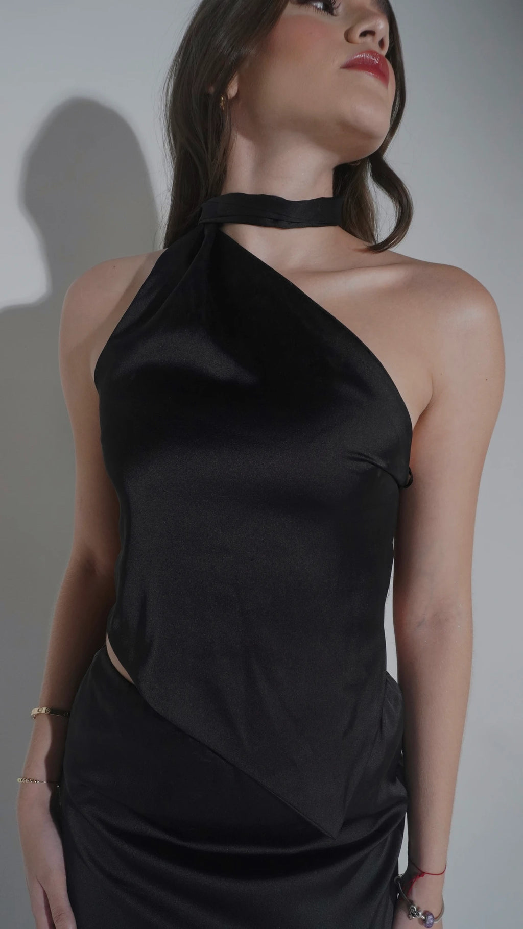 Blusa Seda Irregular Negra