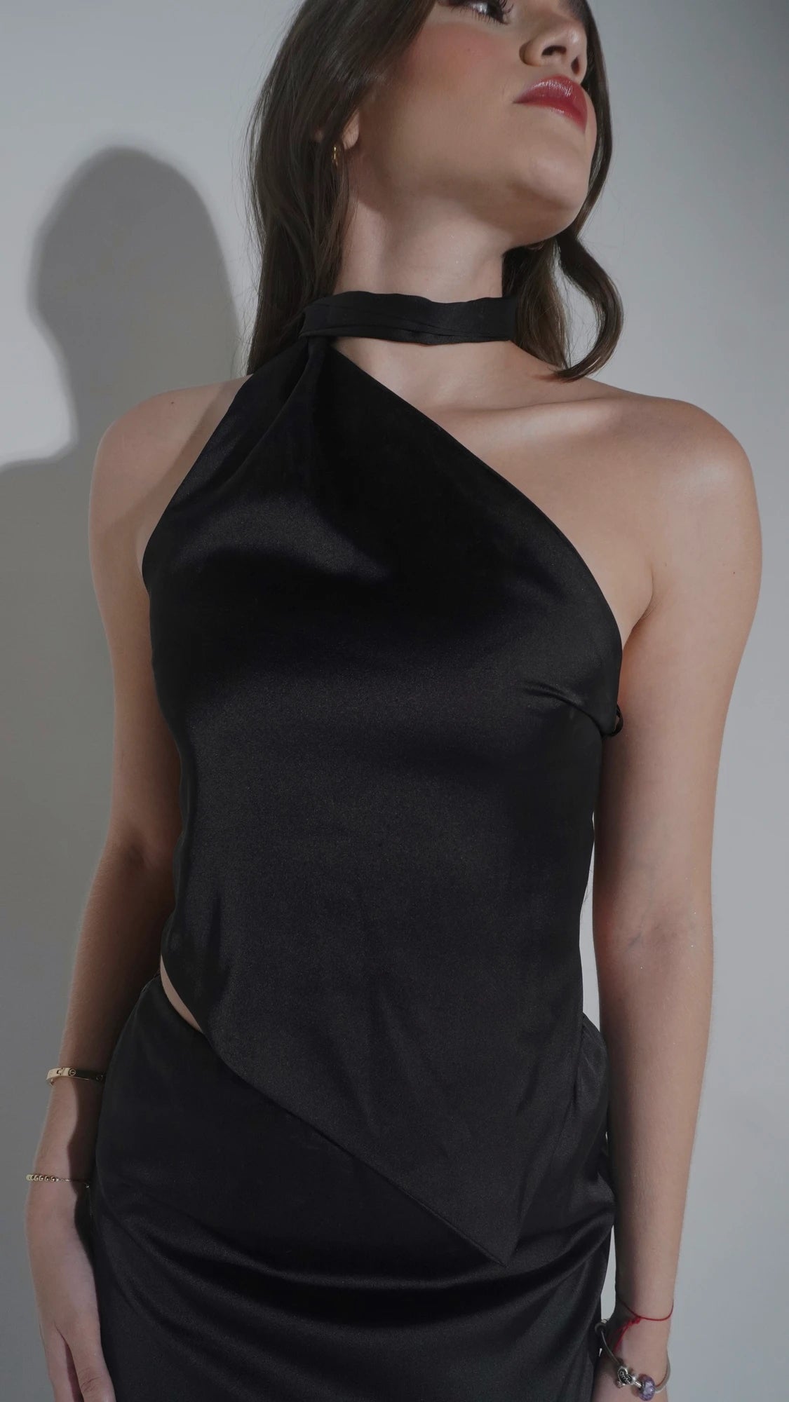 Blusa Seda Irregular Negra