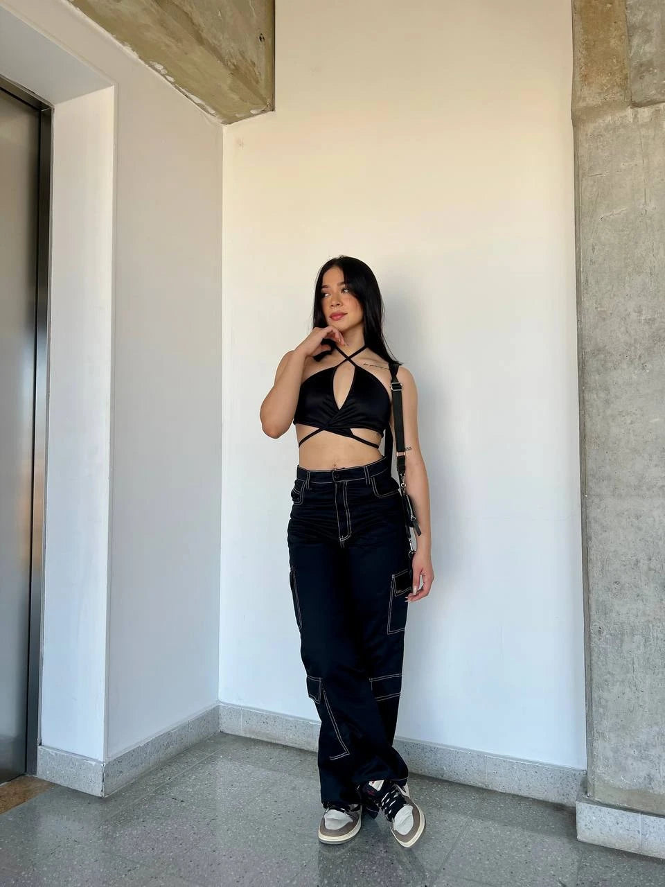 Crop Top Cruzado Negro
